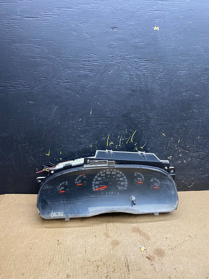 2001 - 2002 Ford Econoline E250 E350 Van Speedometer Instrument Cluster z4635 DG0