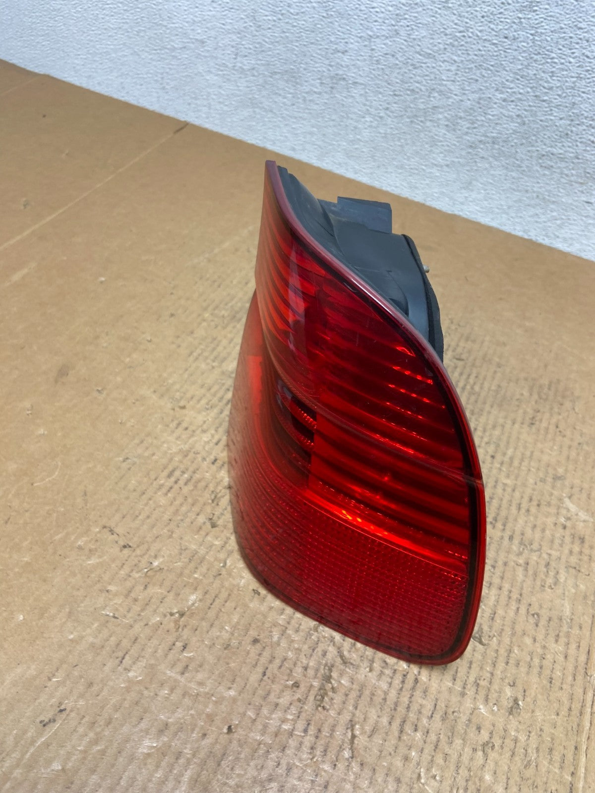 2001 2003 BMW 5 Series E39 Wagon Right Passenger RH Side Tail Light Oe AE1193 DG1