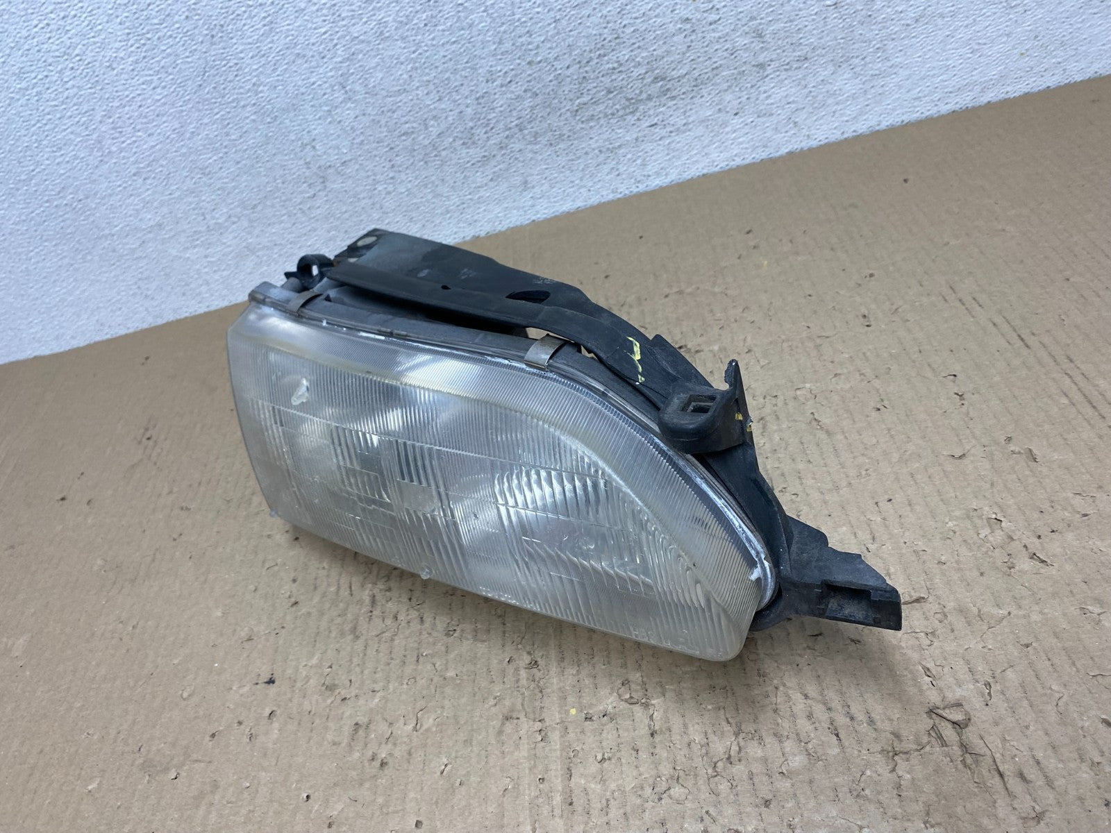 1993 to 1997 Toyota Corolla Right Passenger Side Headlight AF2876 DW1
