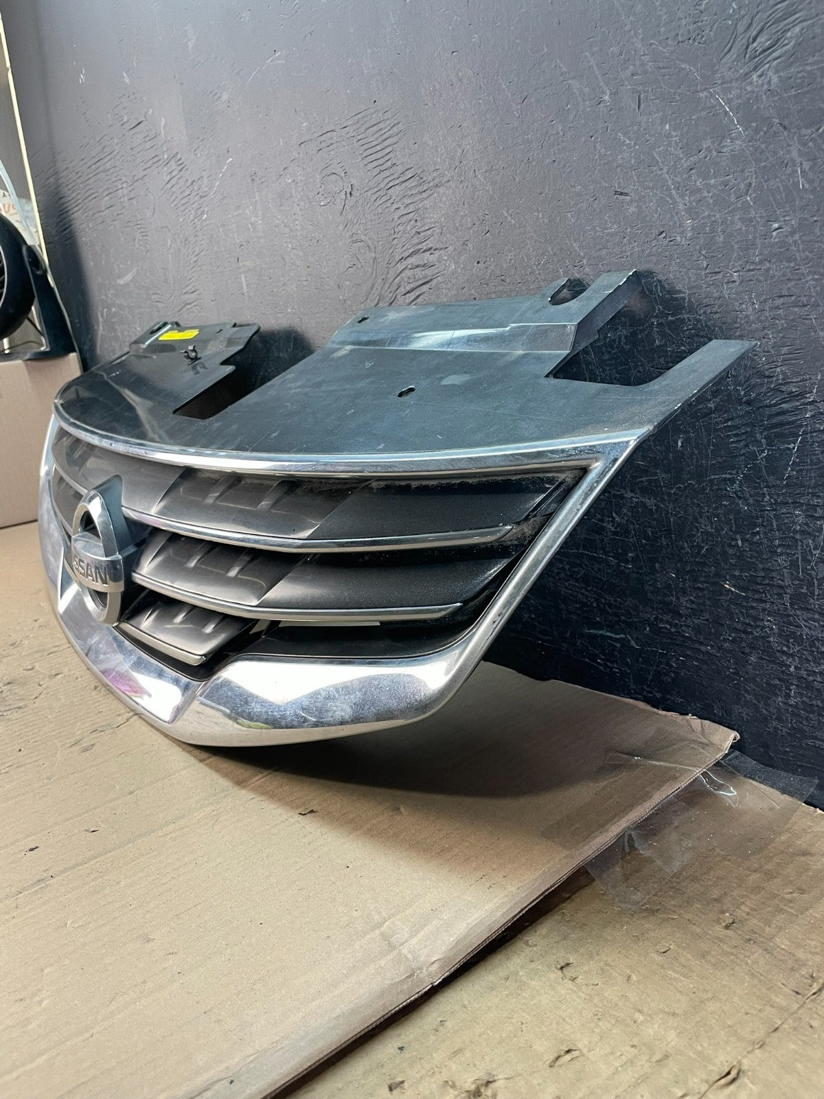 Sedan 2010 2011 2012 Nissan Altima Front Upper Grill Grille AD8298 DG1