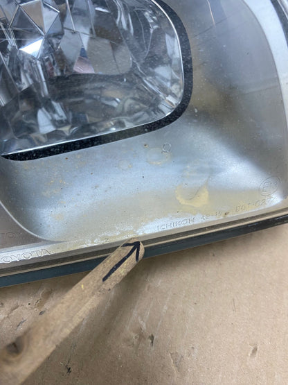 1996 - 2000 Toyota Rav4 Right Passenger RH Side Headlight Halogen AE8946 LK4