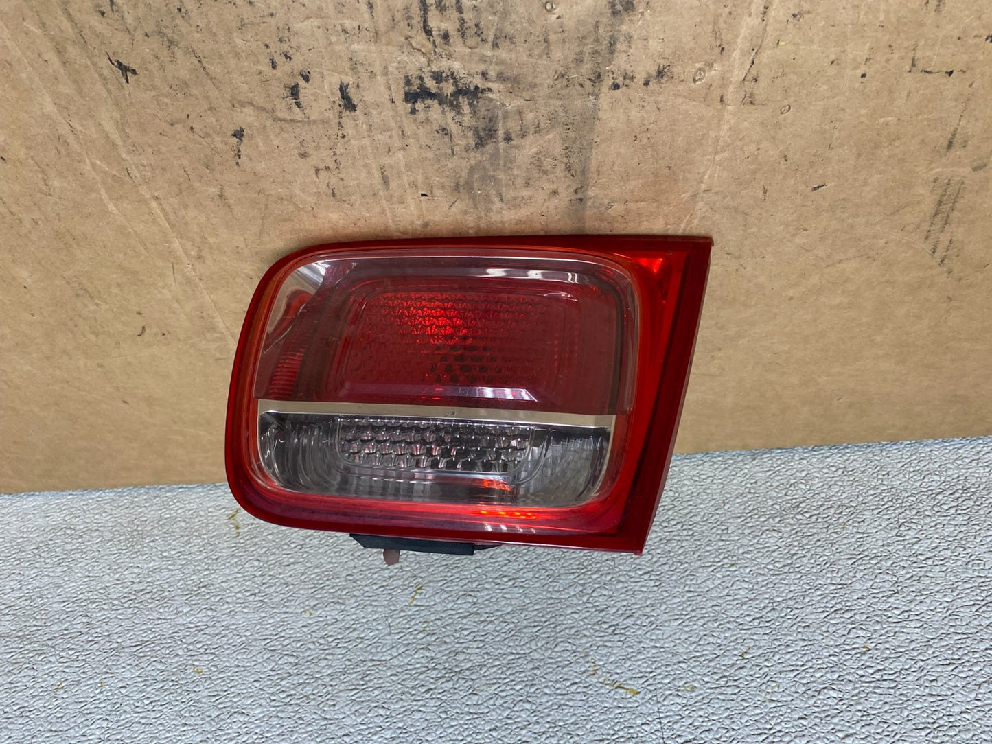 2013-2016 Chevrolet Malibu Right Passenger Rh Inner Tail Light T2137 DW0