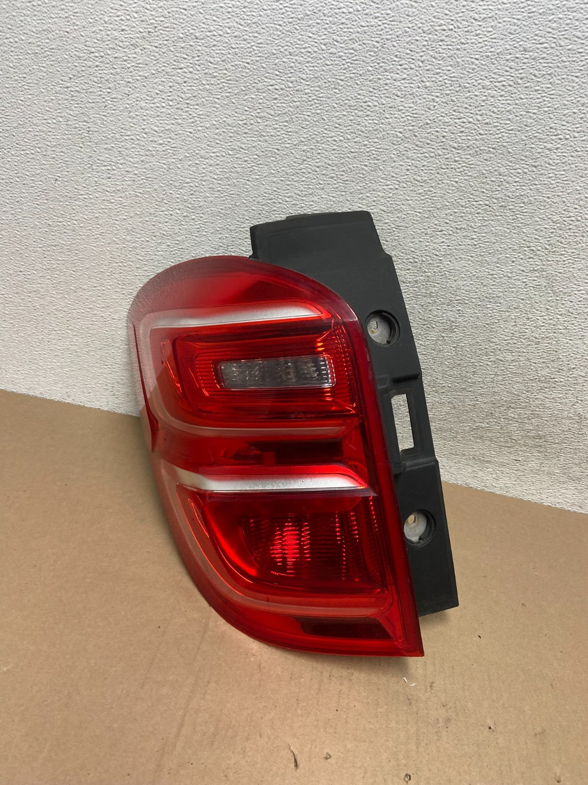 2016 to 2017 Chevrolet Equinox Left Driver Lh Side Tail Light AG6618 DW0