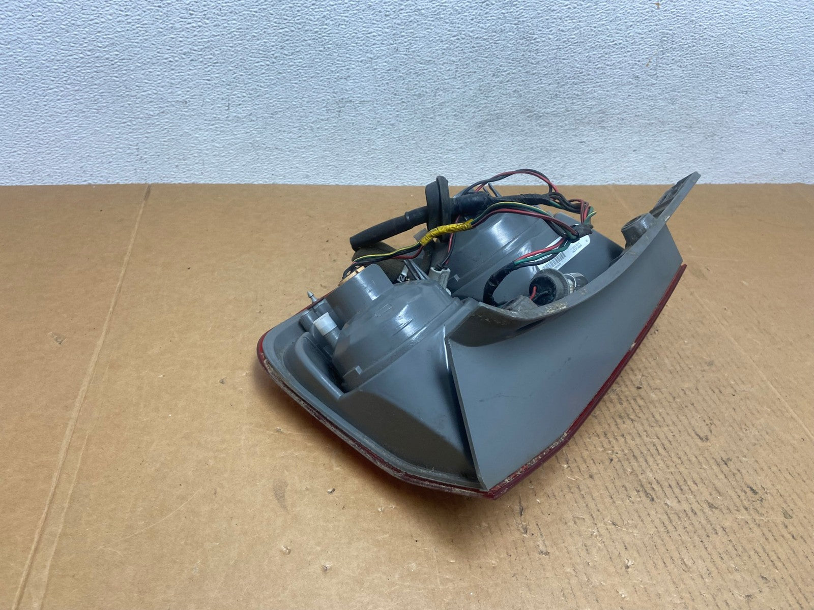 2003 2004 2005 Honda Pilot Left Driver LH Side Tail Light AE0540 LK4