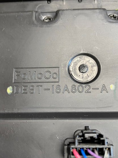2013 to 2019 Lincoln MKT Radio Dual Climate Control Panel ag0155 DG5