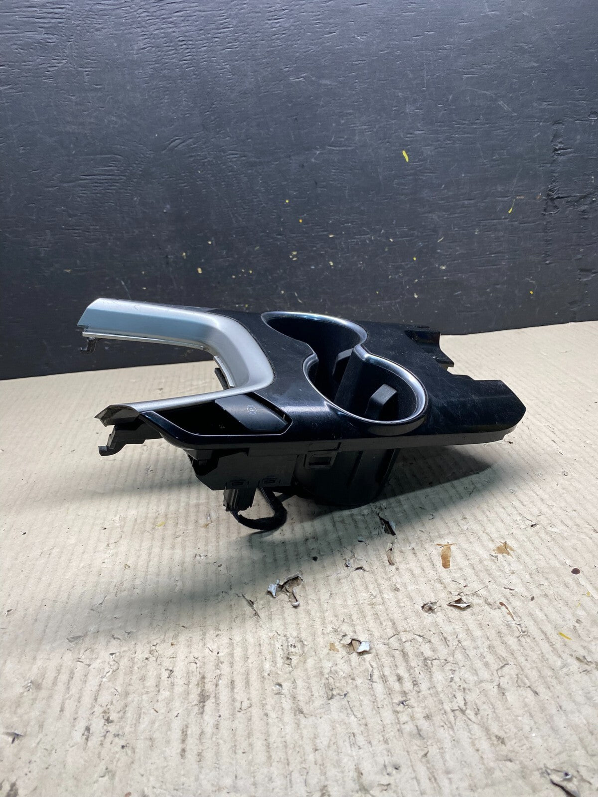 2013 to 2016 Ford Fusion Front Center Console Cup Holder Cupholder OEM O3482 DG4