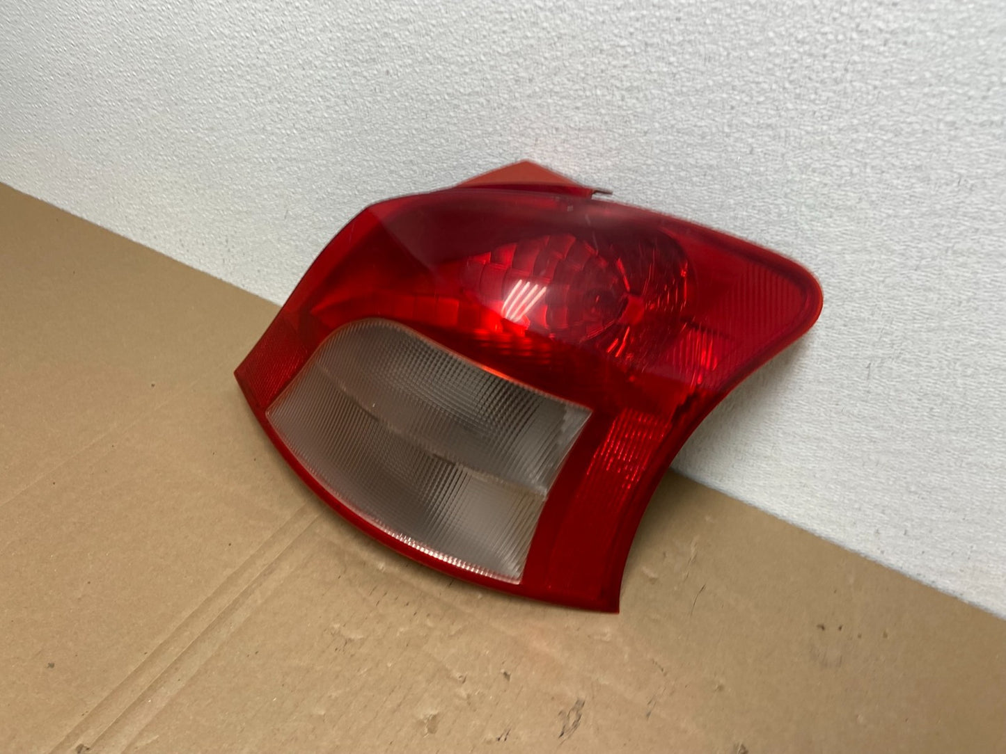 2006 to 2008 Toyota Yaris Hatchback Right Passenger RH Tail Light Oem AB6798 DW1