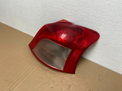 2006 to 2008 Toyota Yaris Hatchback Right Passenger RH Tail Light Oem AB6798 DW1