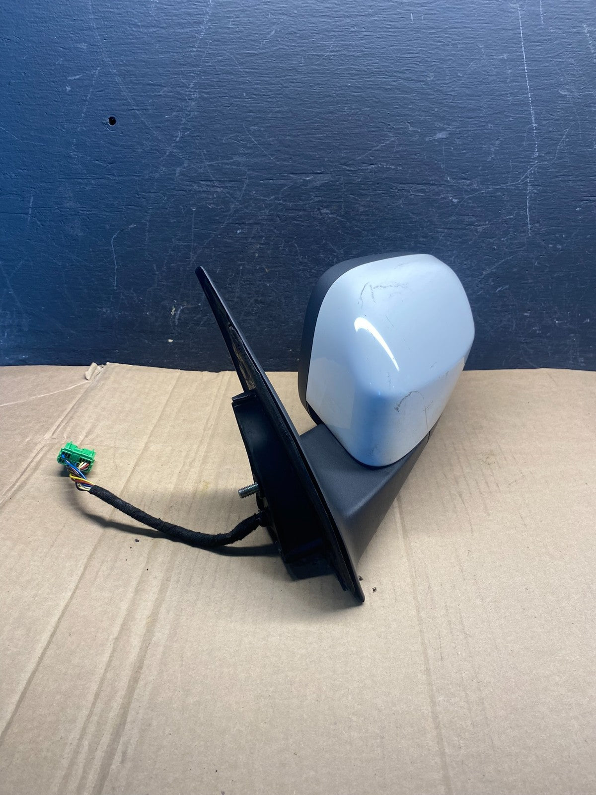2007 to 2014 Volvo XC90 Left Driver View Door Trn Signal Mirror AE2170 DW1
