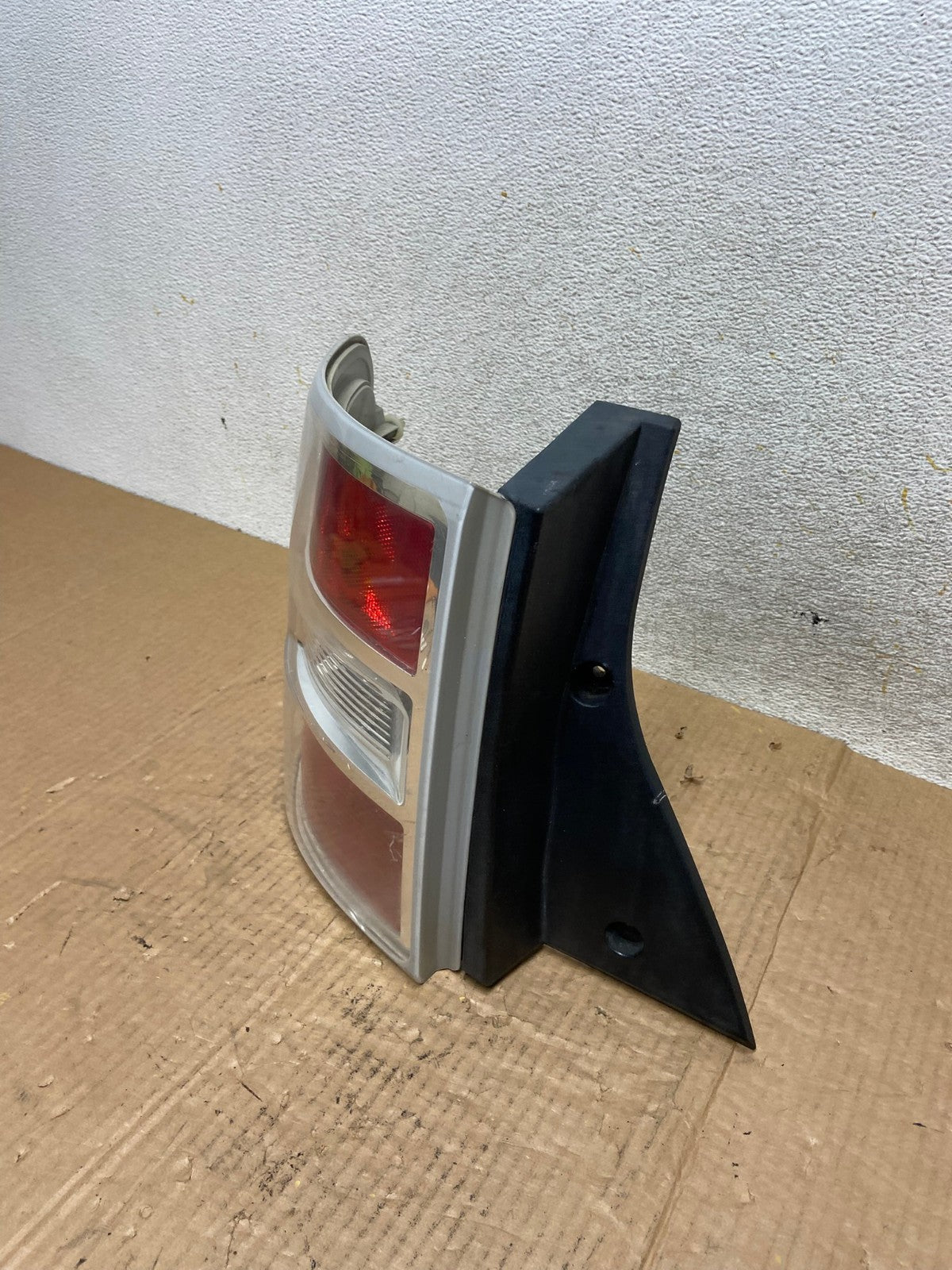 2009 to 2011 Ford Flex Left Driver LH Side Tail light AI6775 LK1