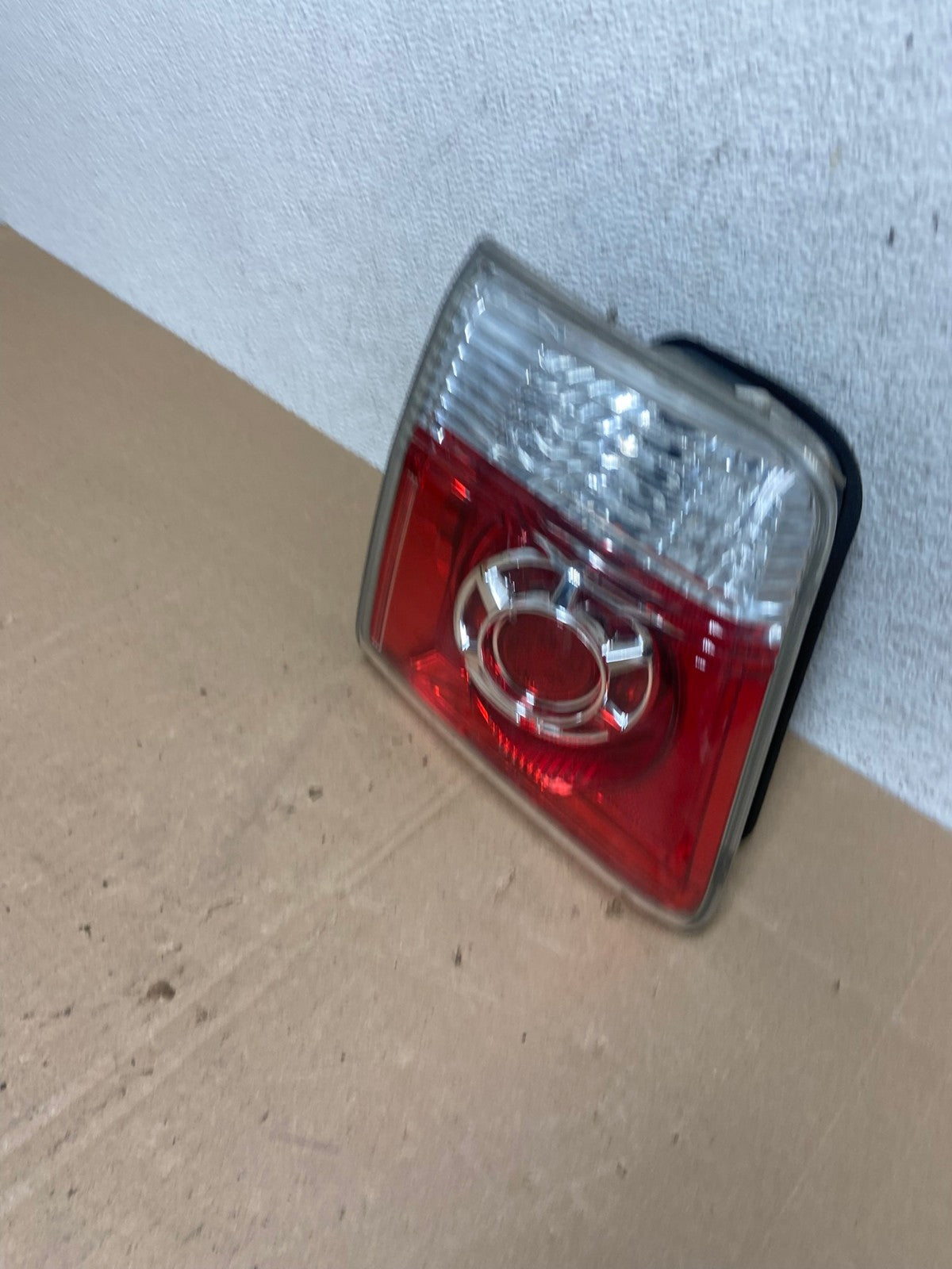 2007 to 2012 GMC Acadia Left Driver Lh Side Tail Light Inner AE5054 LK1