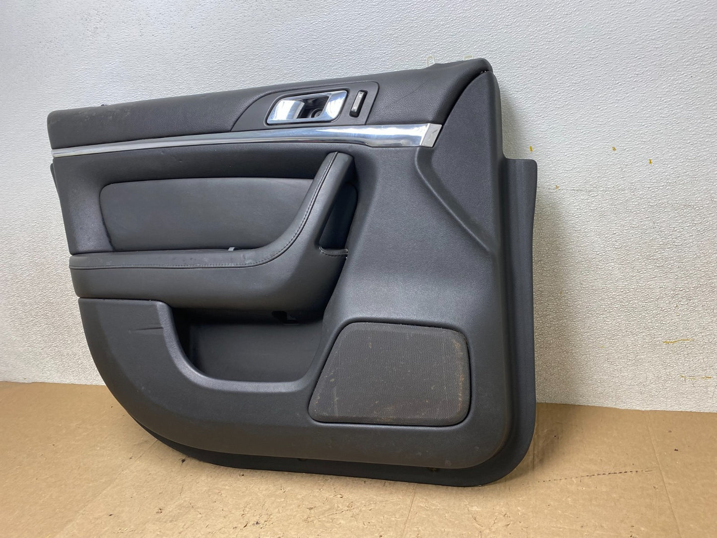 2009-2012 Lincoln MKS Left Driver Side Front Door Interior Trim Panel W9212 DG1