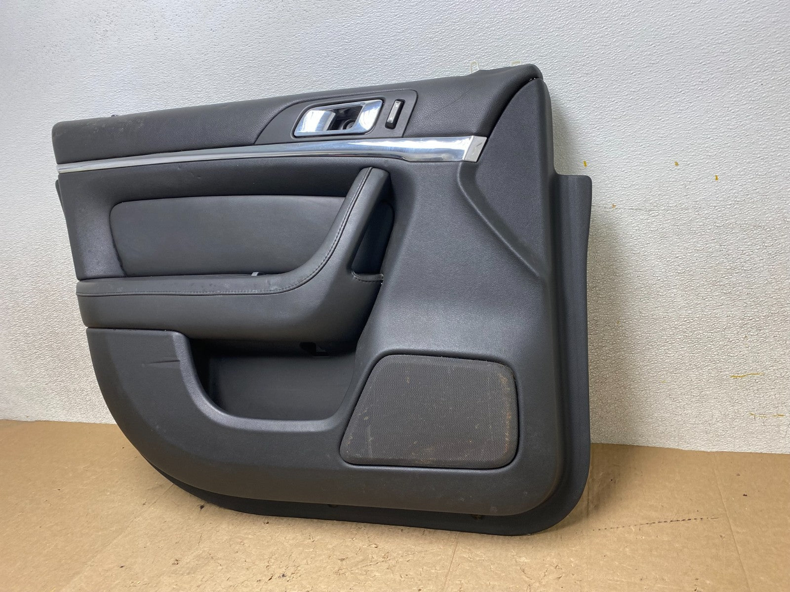 2009-2012 Lincoln MKS Left Driver Side Front Door Interior Trim Panel W9212 DG1