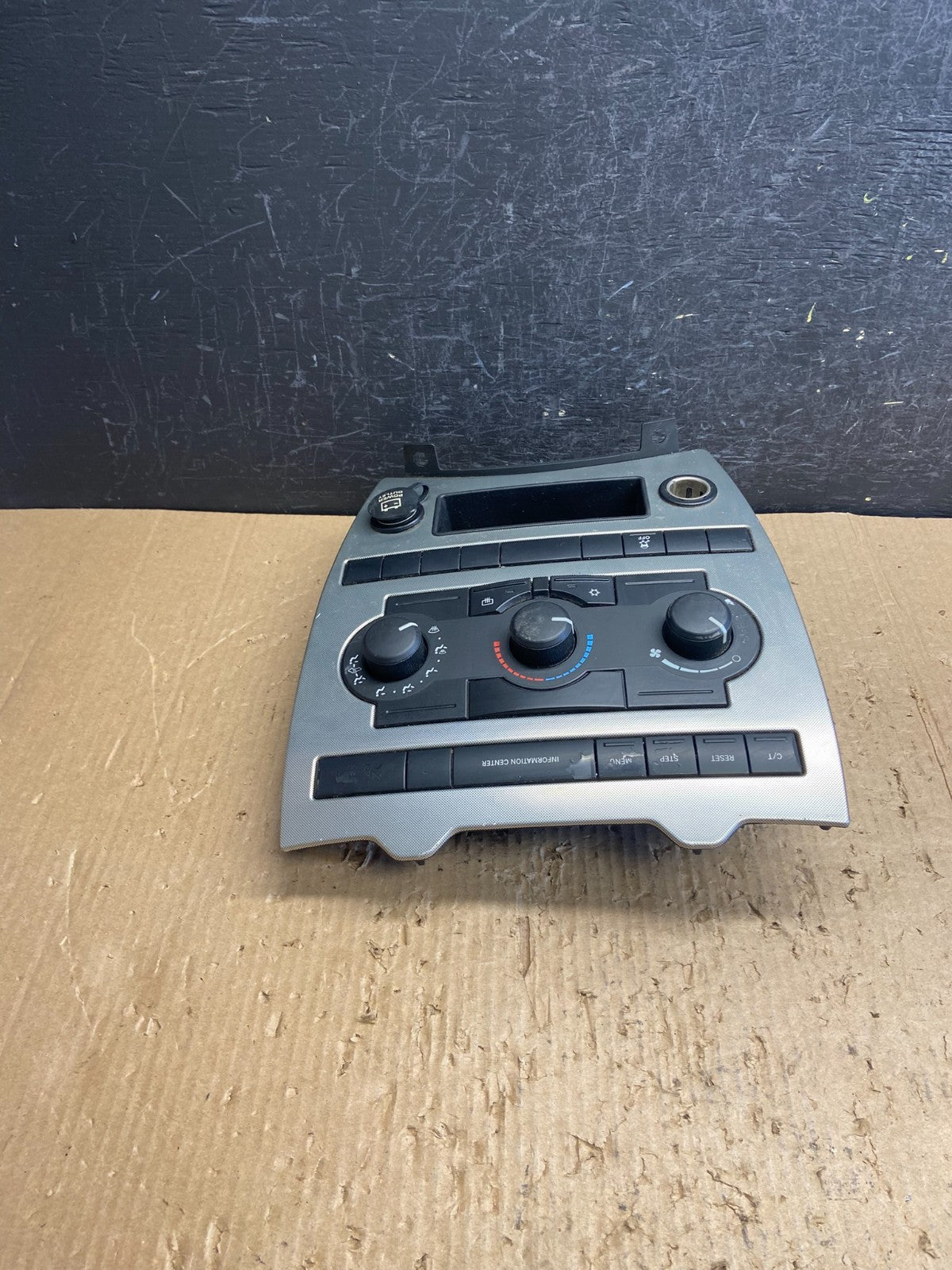 2005 2006 2007 Jeep Commander Grand Cherokee A/C Climate Control Bezel AF1546 DG3