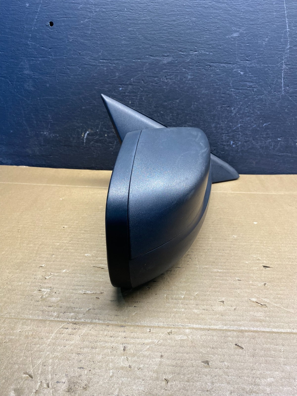 2010 to 2018 Ford Taurus Right Passenger View Door Mirror AD6642 DW9