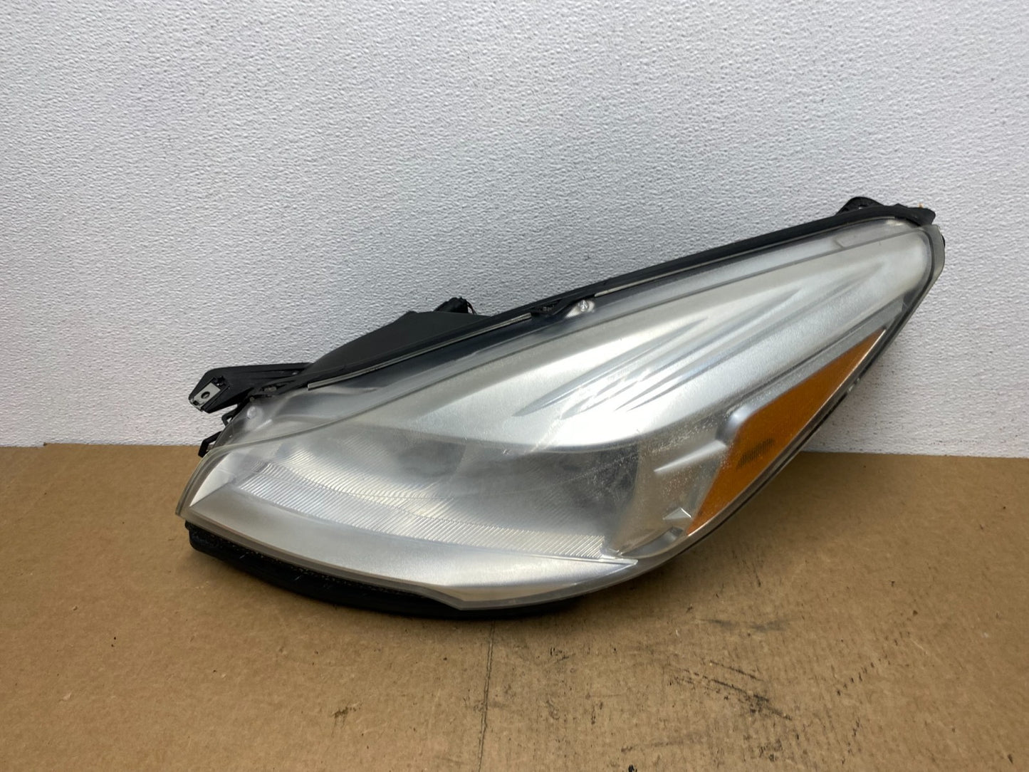 2013 - 2016 Ford Escape Headlight Left Driver Lh Side Halogen AC3464 DW0