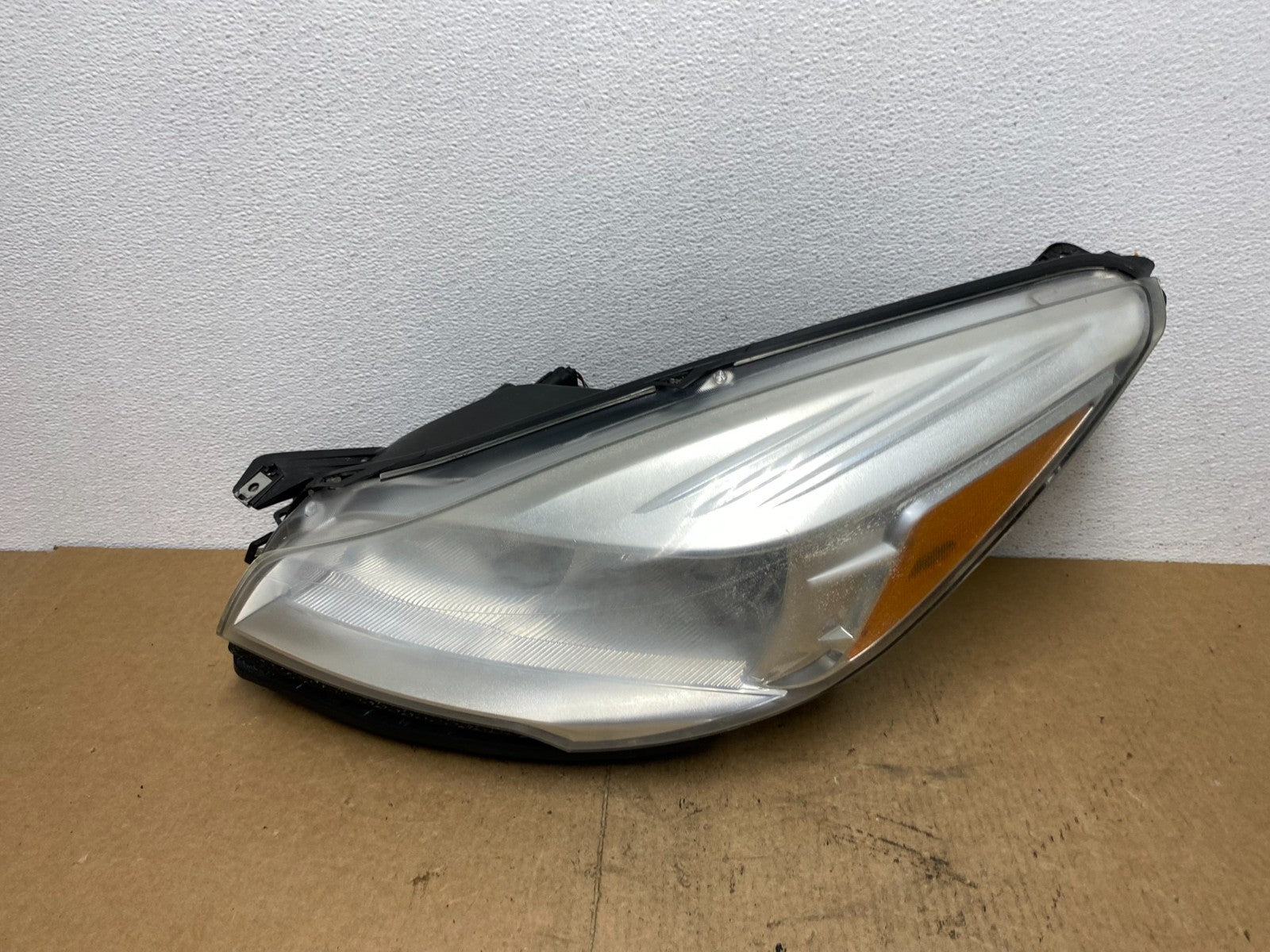 2013 - 2016 Ford Escape Headlight Left Driver Lh Side Halogen AC3464 DW0