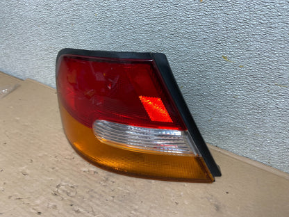 1998 1999 Nissan Altima Tail Light Left Driver Lh Side Oem AB0111 DW1