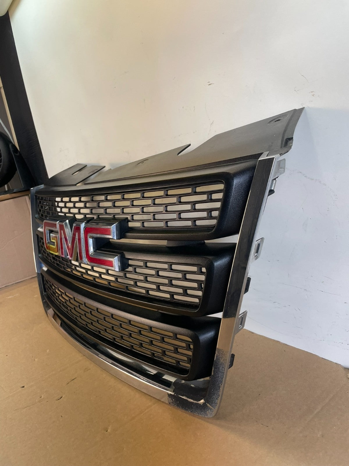 2010 to 2015 Gmc Terrain Front Upper Grill Grille AG7597 DG1
