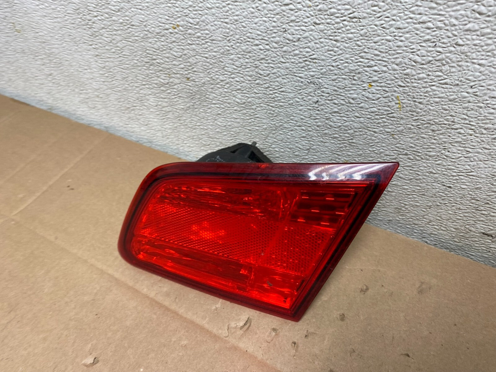 2010-2014 Subaru Legacy Right Passenger Rh Side Tail Light Inner Oem I4277 DW2