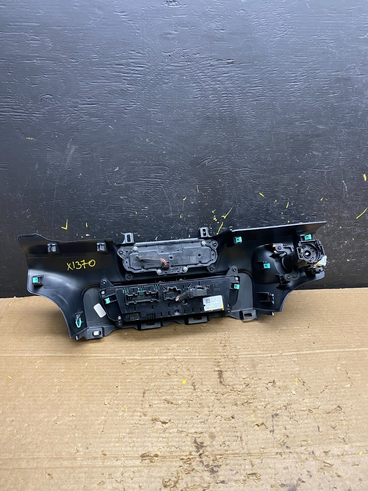 2020 to 2023 Ford Explorer Radio Climate Control Panel Trim Oem X1370 DG6