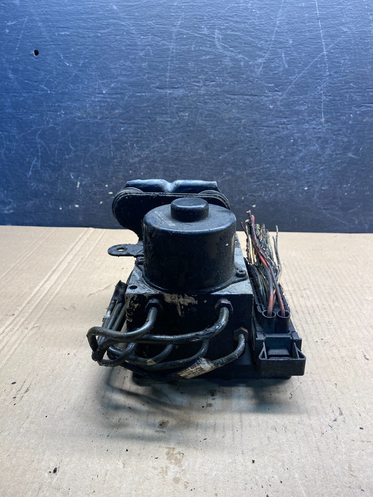 2002 to 2005 Mercedes ML-Class ML320 ABS Control Module A1635450316 ah3193 DG4