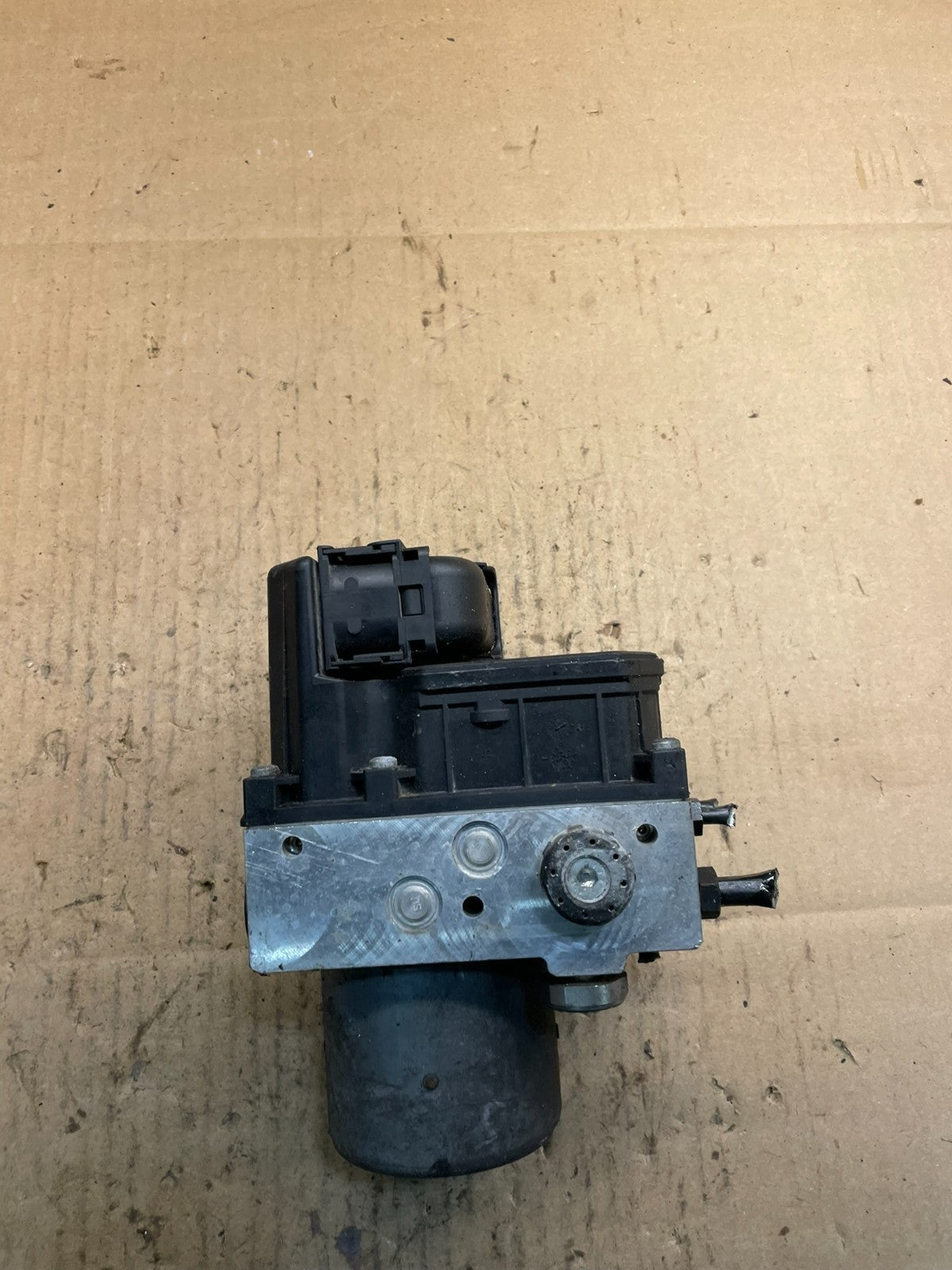 2007 to 2008 Audi A4 ABS Anti-Lock Brake Pump  OEM w6786 DG1