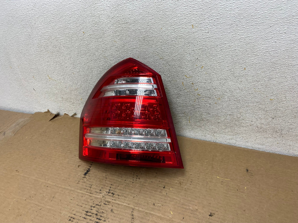2010 2011 2012 Mercedes GL-Class GL450 Left Driver LED Tail Light AH4393 LK2