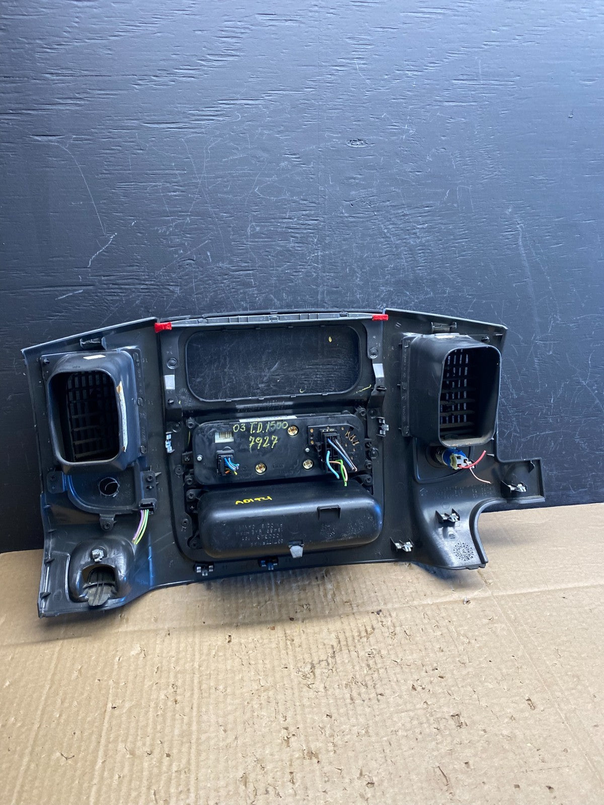 2002 to 2005 Dodge Ram Radio Climate Control Dash Air Vent Bezel Trim AD1921 DG4
