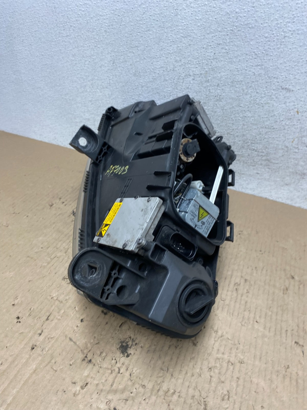 2005 to 2008 Audi A6 Right Passenger Side Headlight Xenon HID AF7003 DW7