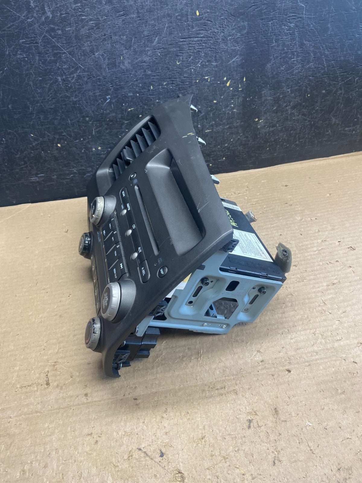 2006 - 2011 Honda Civic Radio AM/FM Climate Control Air Vent Bezel ah5303 DG2