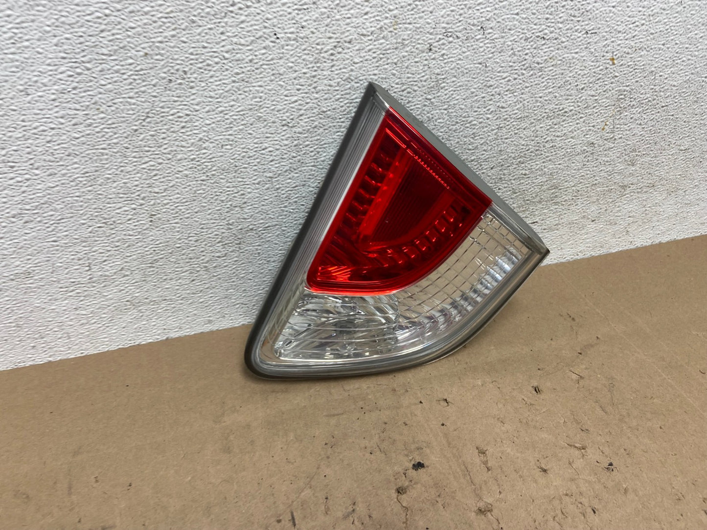 2013 to 2016 Nissan Pathfinder Right Passenger Inner Tail light AE6560 LK2