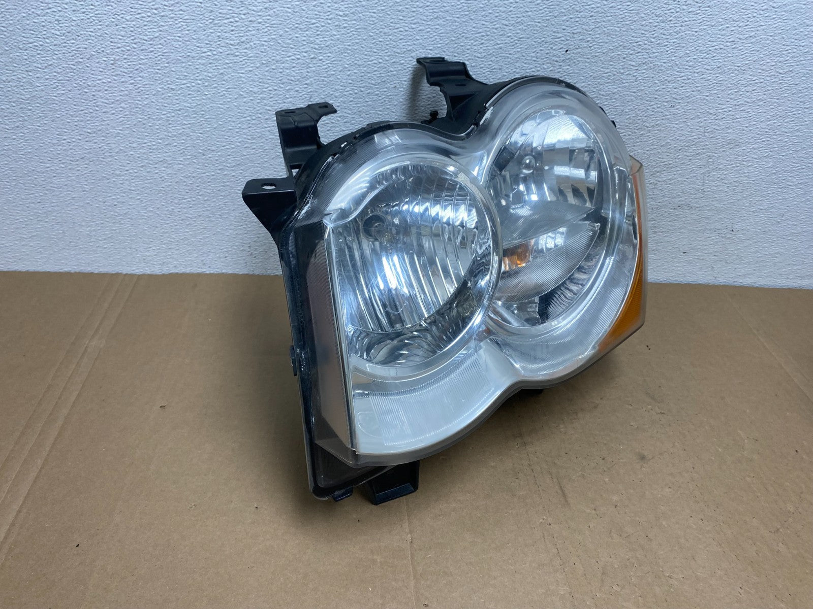 2008-2010 Jeep Grand Cherokee Left LH Driver Side Halogen Headlight AC5630 DW2