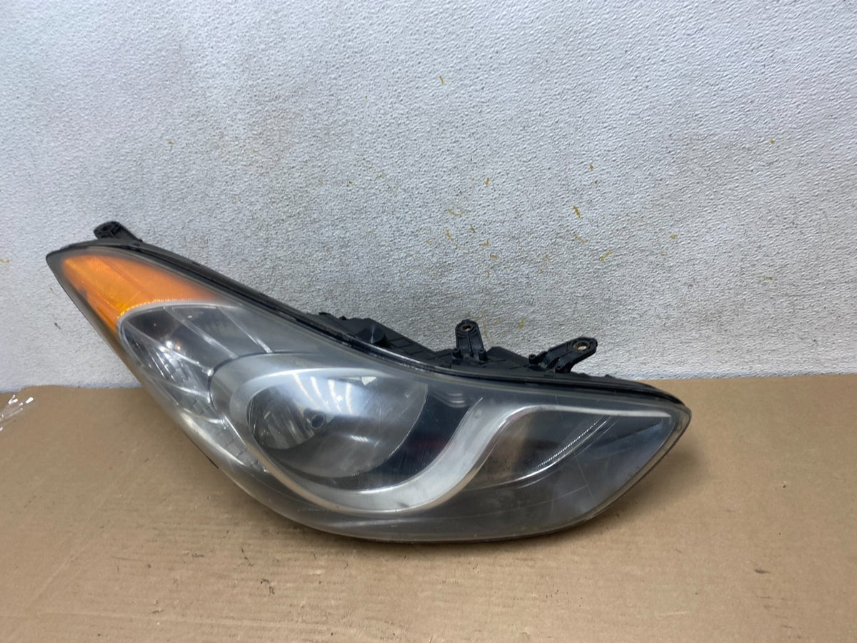 2011 2012 2013 Hyundai Elantra Right Passenger Headlight AH9422 DW1