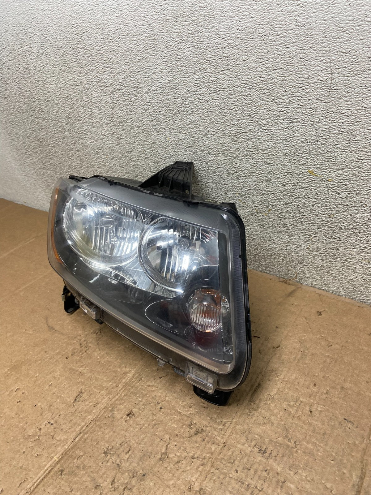 2011 2012 2013 Jeep Compass Right Passenger Side Halogen Headlight Oem AA35721