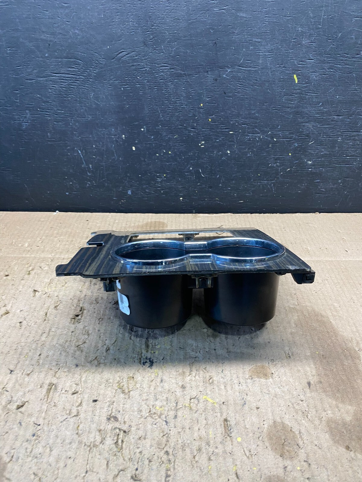 2007 to 2014 Lincoln Navigator Center Console Cup Holder N0404 PS2