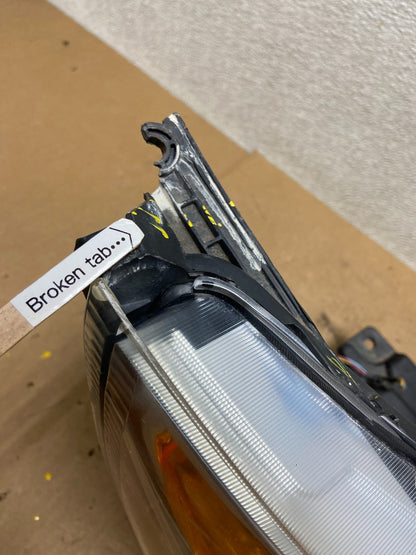 2015 2018 Chevrolet City Express Right Pasenger  Side Halogen Headlight z7963 DG4