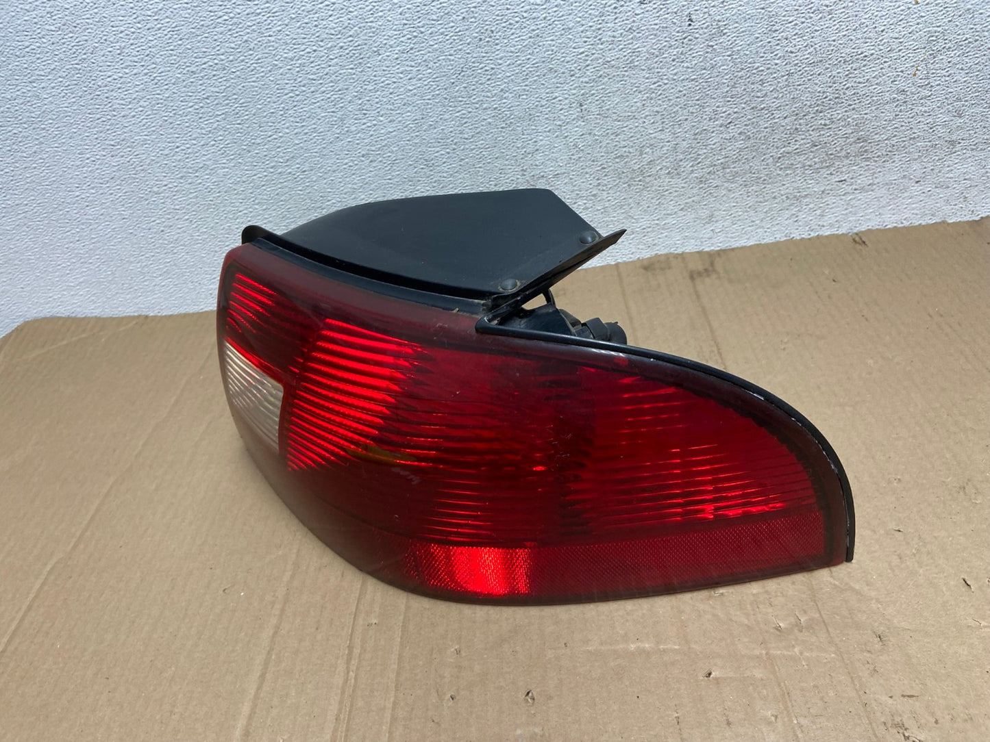 2000 - 2003 Mercury Sable Sedan Right Passenger Rh Side Tail Light AE8919 LK1