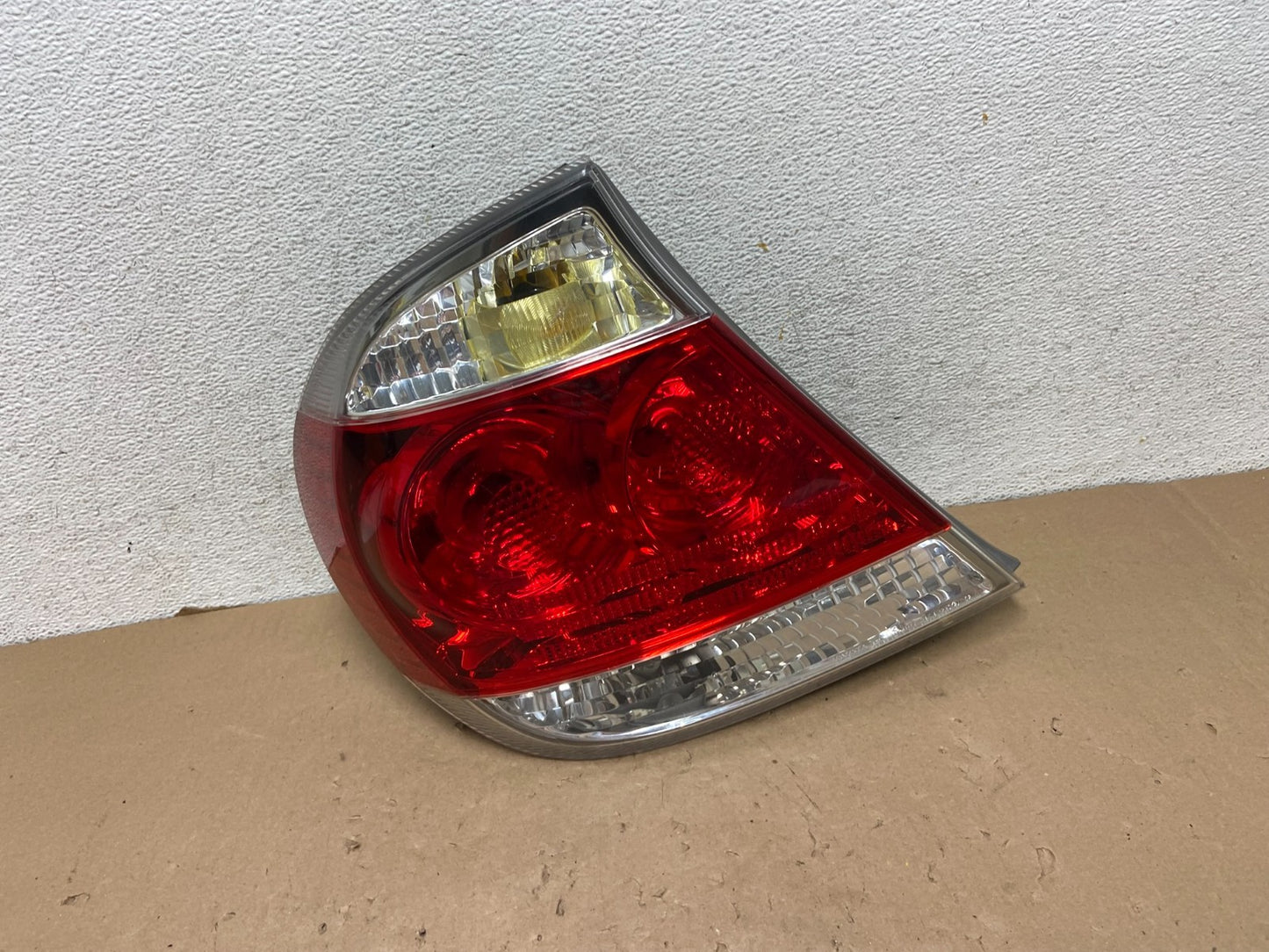 2005 to 2006 Toyota Camry Tail Light Left Driver Lh Side AG4203 LK0