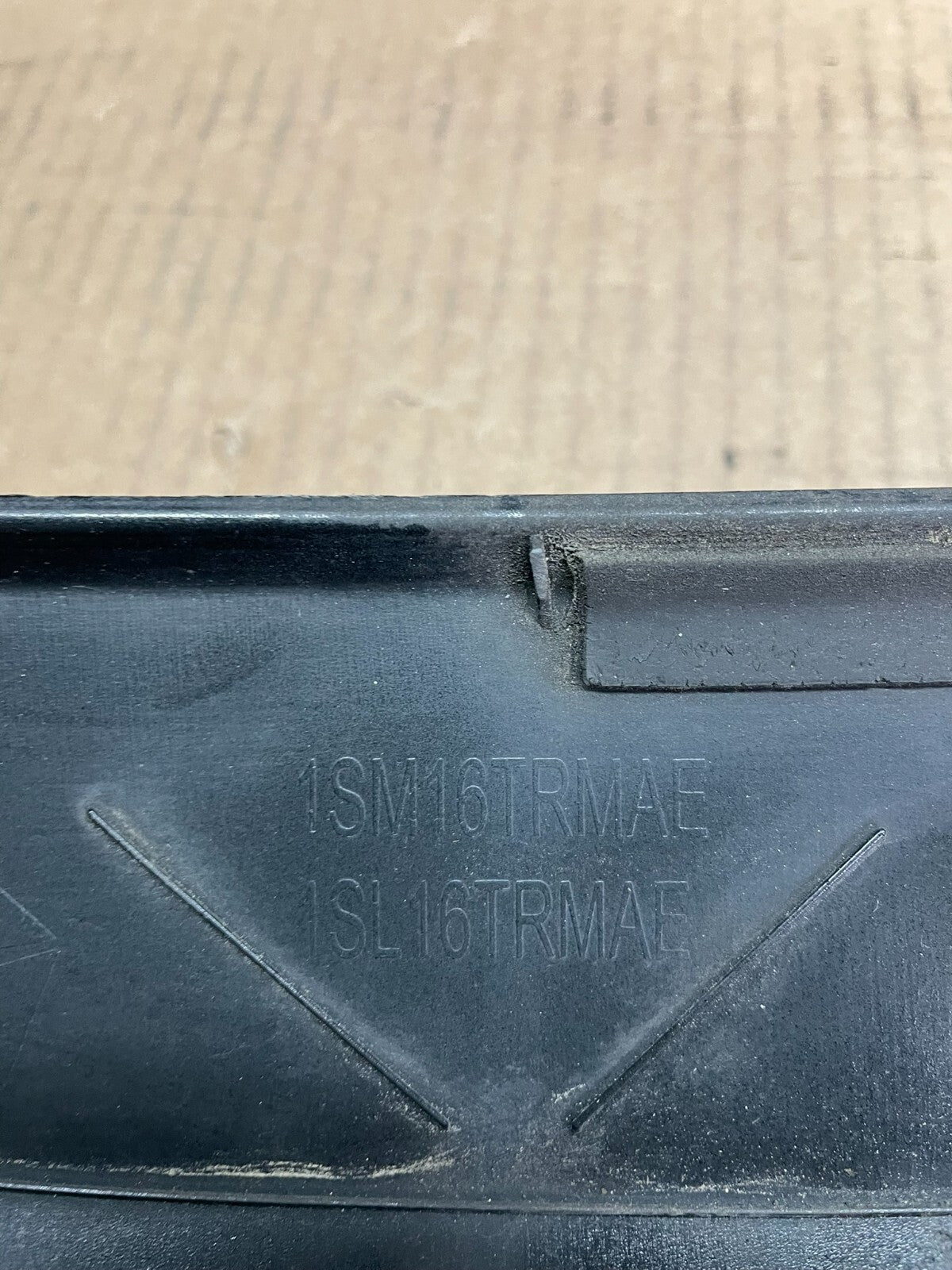 2011-2018 Dodge Grand Caravan Rear Tail Gate Trim Molding Panel OEM L9219 DG14