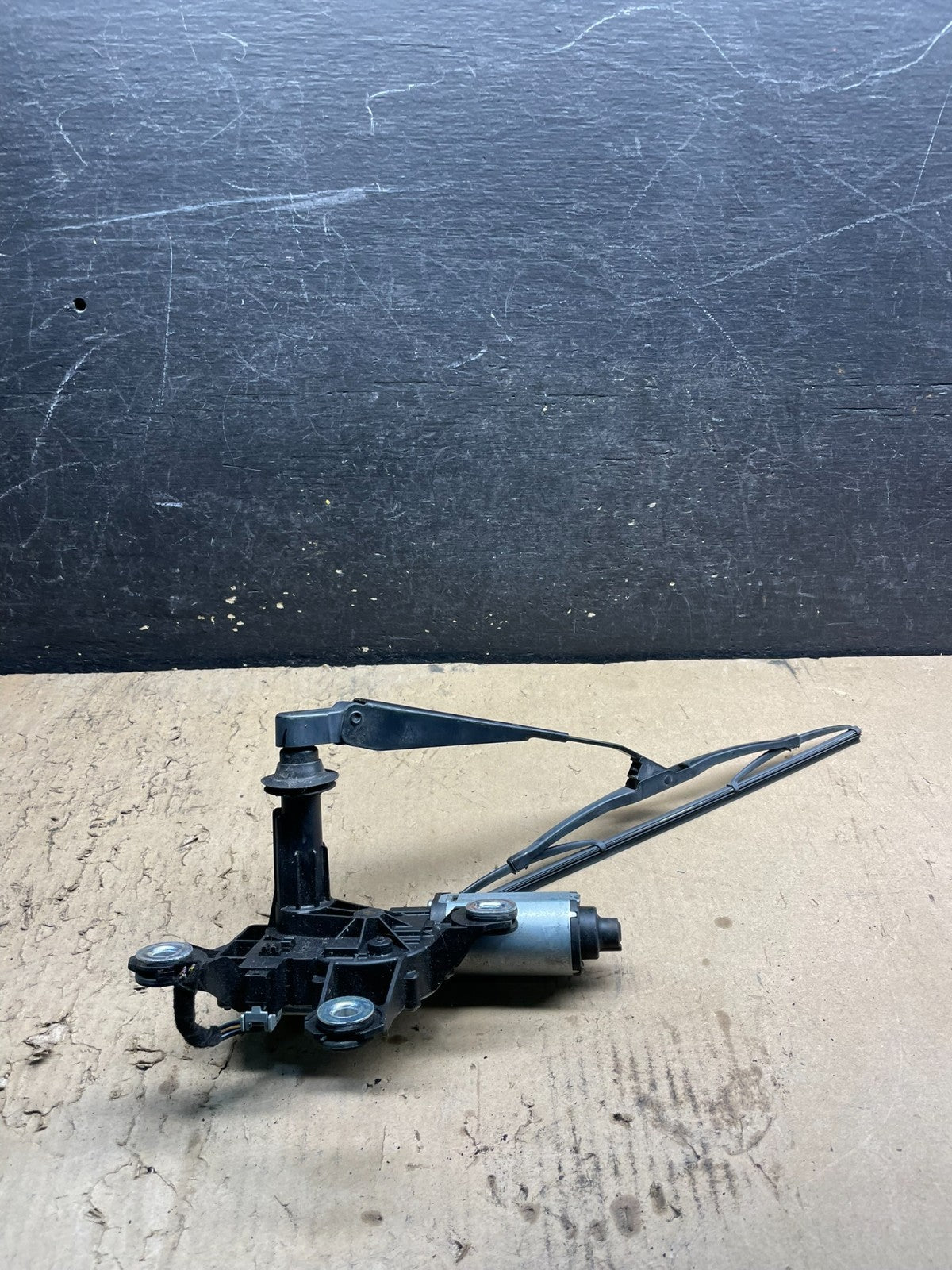 2008-2012 Land Rover LR2 Rear Glass Windshield Wiper Motor OEM w6837 DG1