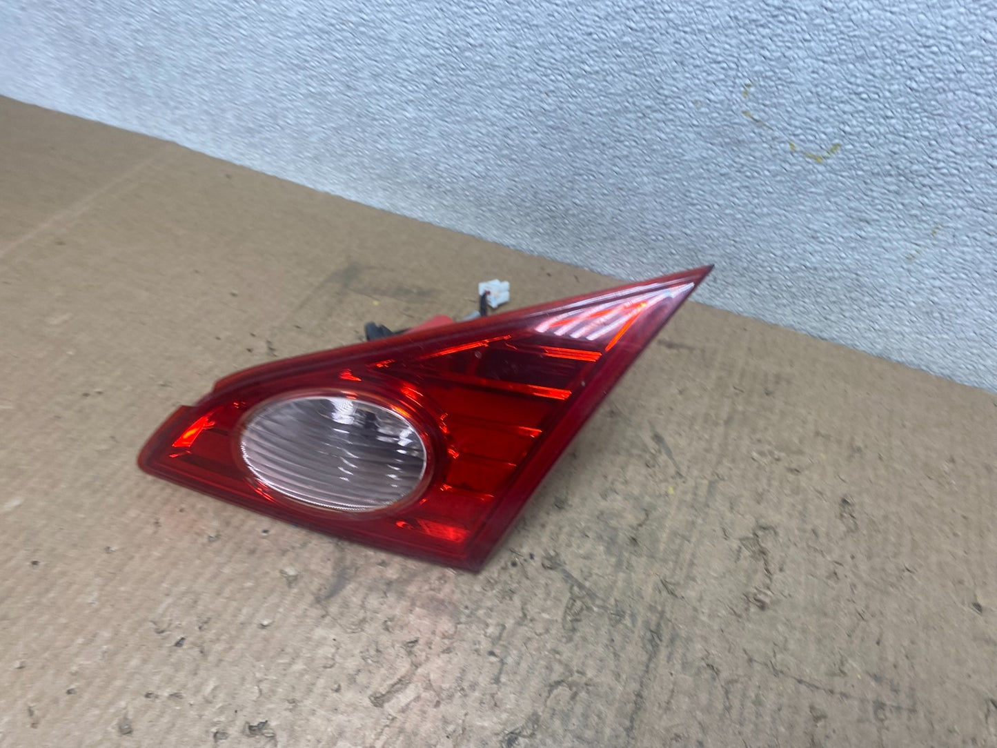 2009 2010 Nissan Murano Right Passenger Rh Side Inner Tail Light Oem W7629 DW1