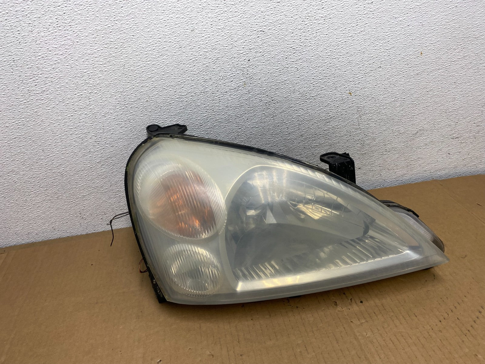 2002 to 2007 Suzuki Aerio Sedan Right Passenger RH Halogen Headlight AD0772 DG0