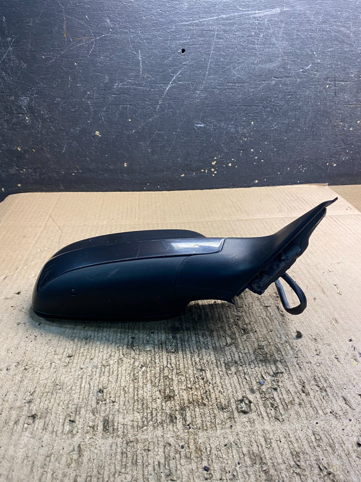 2001-2005 Volkswagen Passat Right Passenger  View Door Mirror z2496DG1