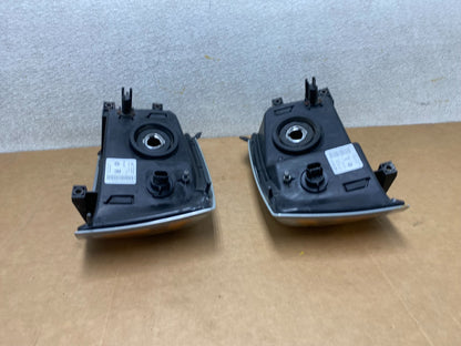 2005 to 2007 Dodge Dakota Left+Right Halogen Headlights X2744 DW11