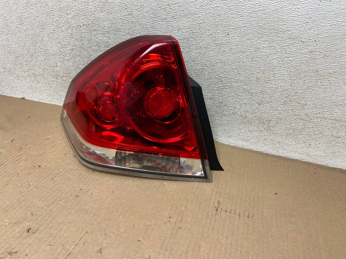 2006 to 2012 Chevrolet Impala Left Driver Lh Side Tail Light AH2
