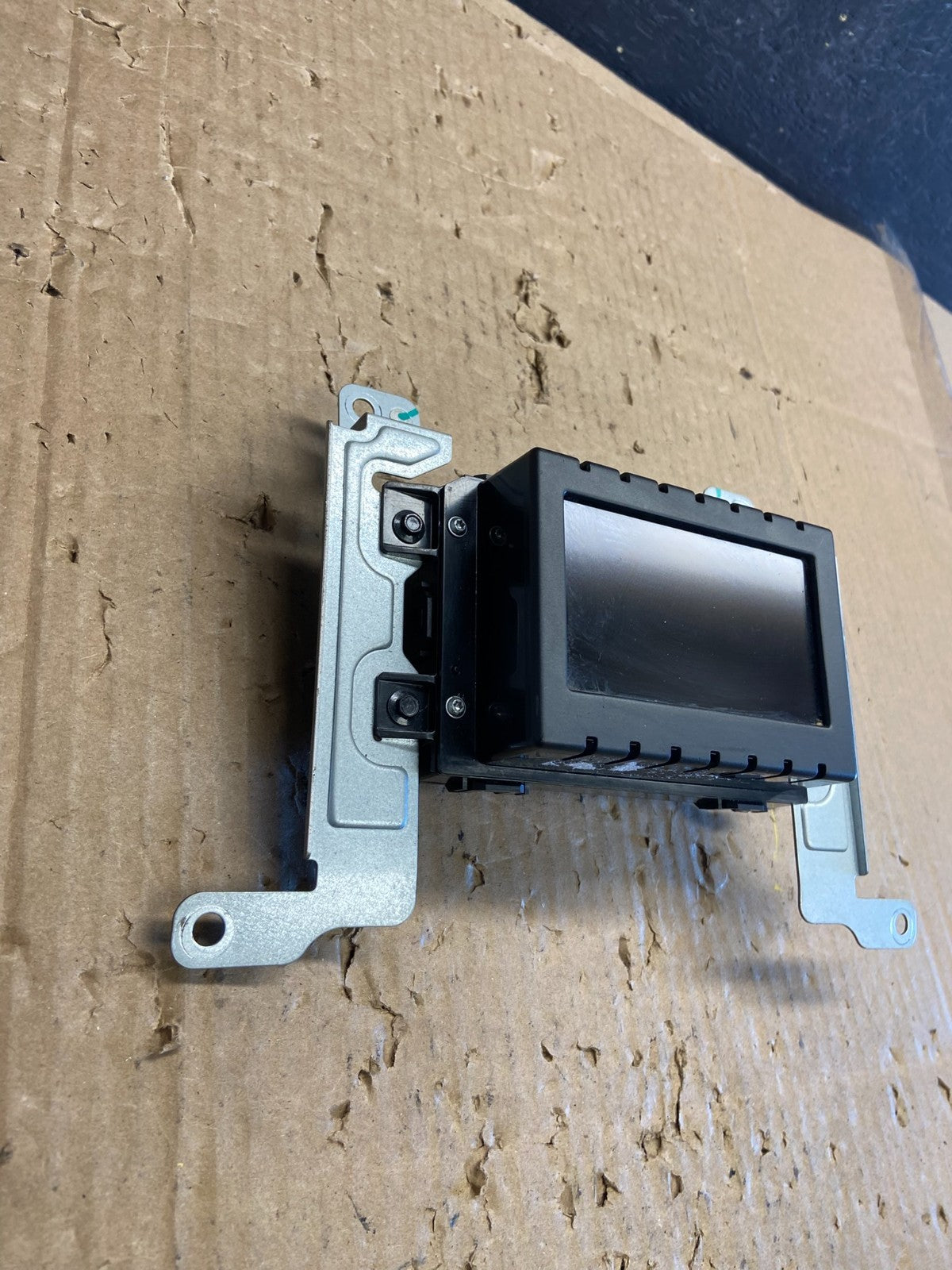 2013 to 2016 Ford Taurus 4.2" Radio Navigation Screen Module AD6791 DG1