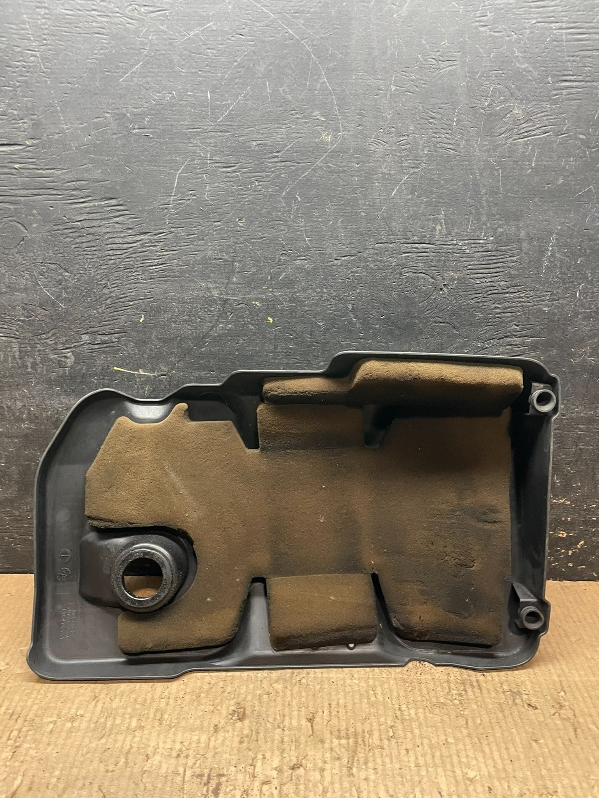 2008 to 2010   Saturn Vue 3.6L Engine Motor Cover OEM Y6657 DG5