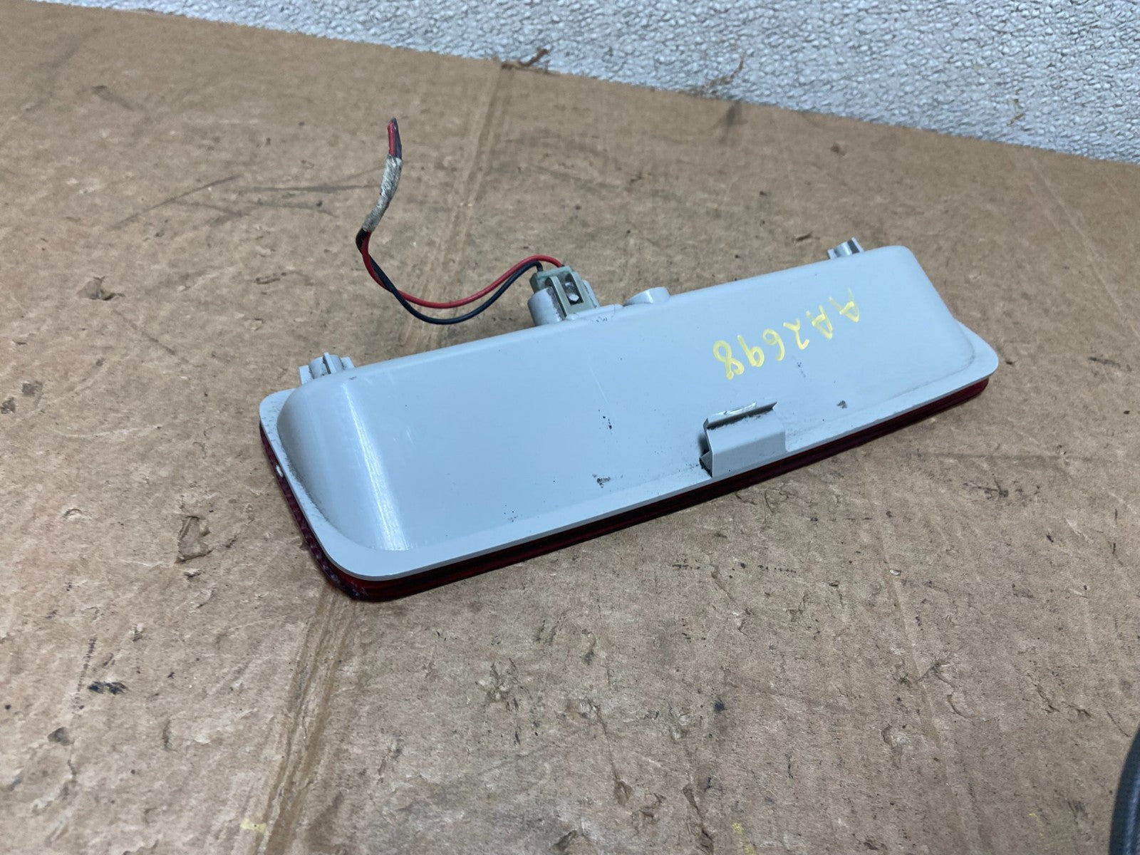 2012-2014 Ford Edge Lincoln MKX BB53-13A613-A 3rd Third Brake Light  AA26983