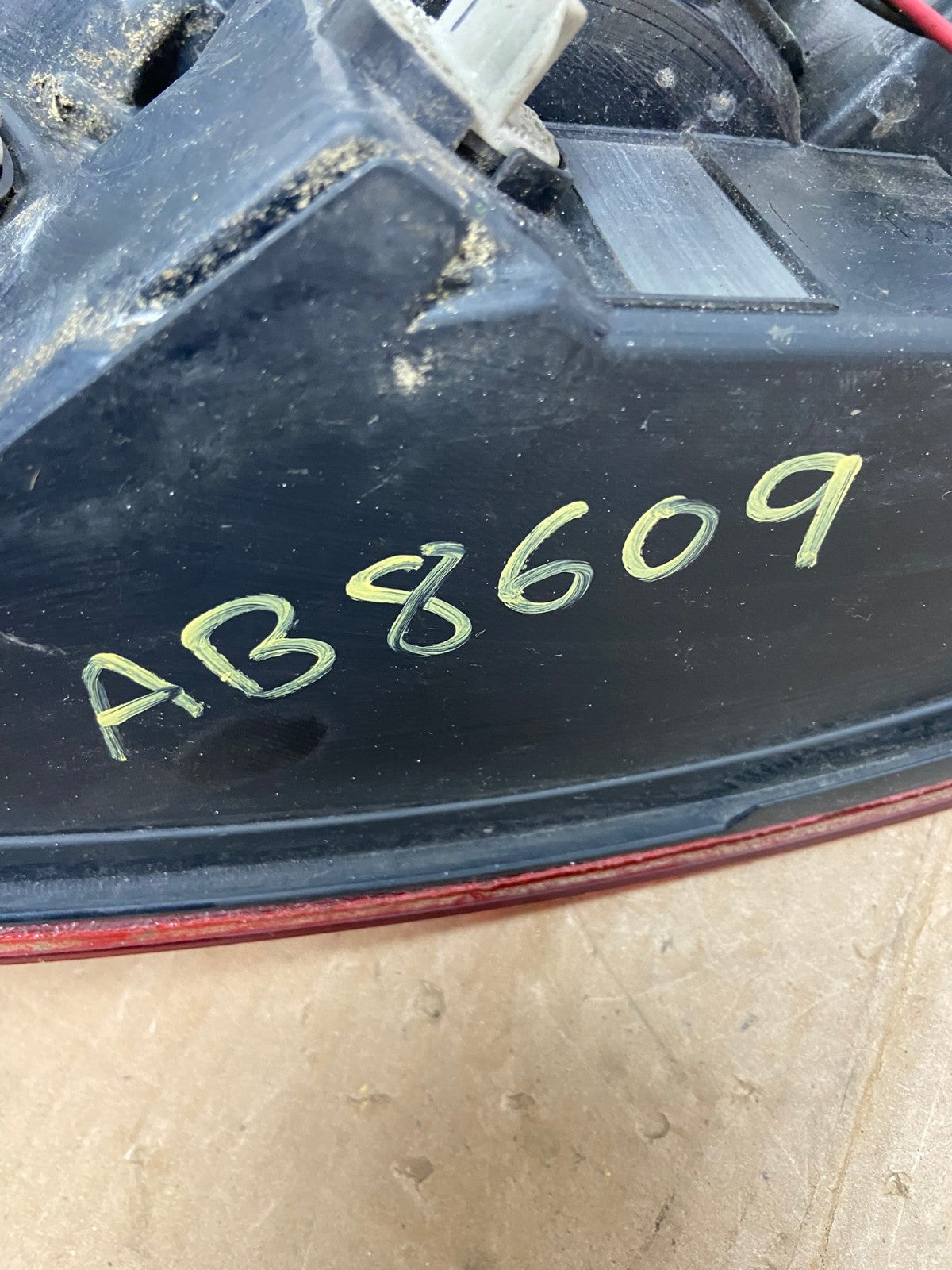 2009 2010 2011 Nissan Maxima Left Driver Lh Side Tail light OEM AB8609 LK6